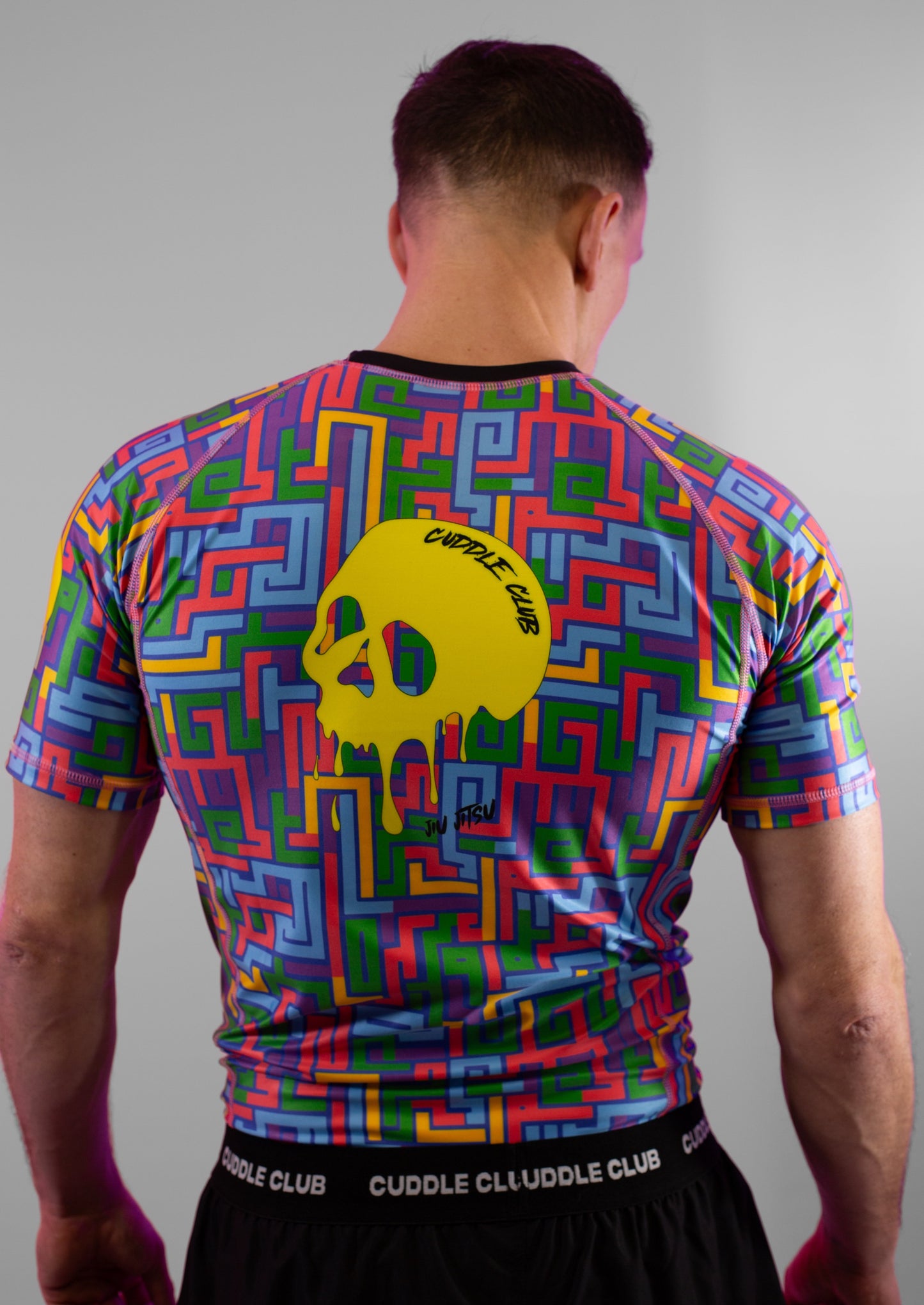 The Maze - Short Sleeve Rash Guard