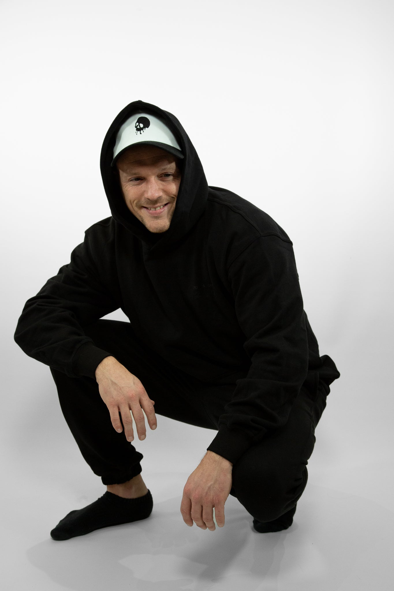 All Black 'Oversized Hoodie' Tracksuit - Unisex - £89.98
